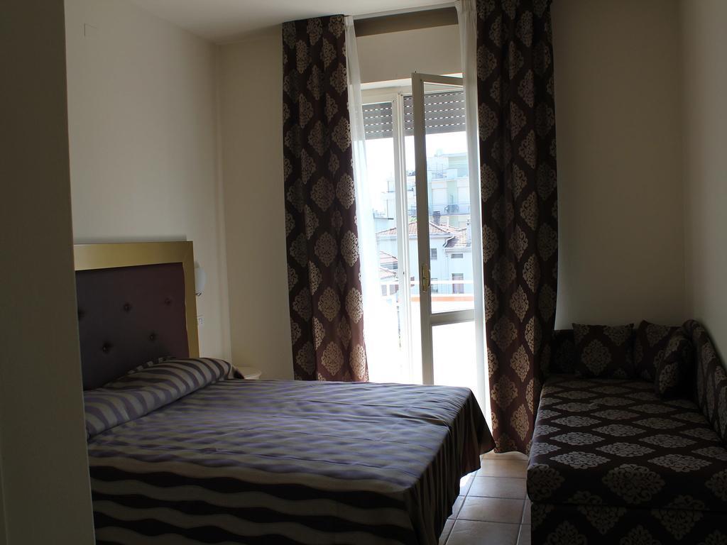 Hotel Marina ريميني الغرفة الصورة