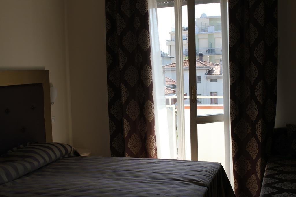Hotel Marina ريميني الغرفة الصورة
